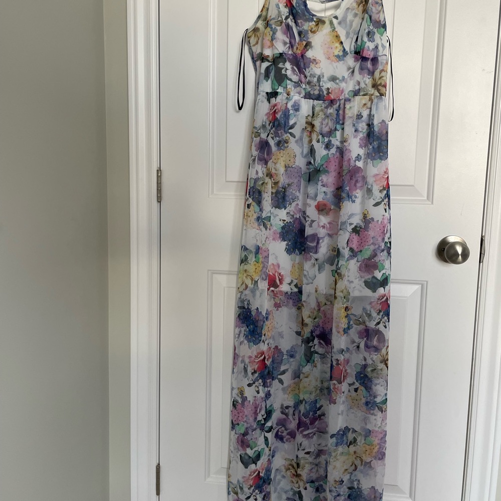 Stunning floral maxi dress